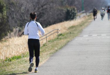 ジョギング初心者は膝に注意！原因と対策を知り健康に走ろう
